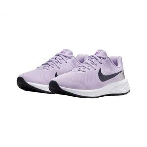 BRAND NEW youth girl nike Nike revolution violet shoes size 4Y